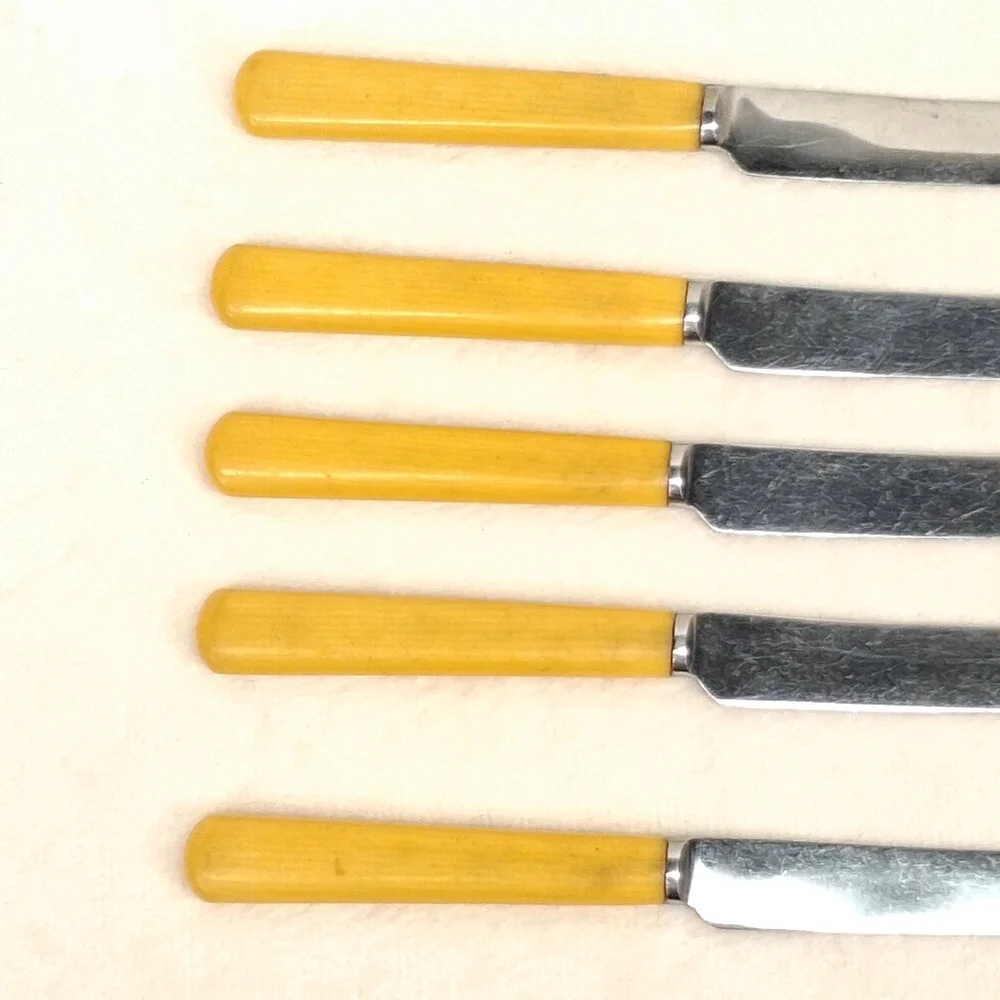 Vintage Sheffield Stainless Butter Knives Butterscotch Yellow Set of Five (1)